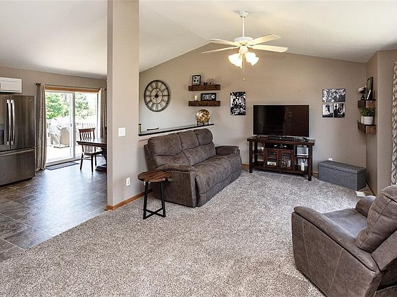 2nd image of 3206 SE Cherry Blossom Dr