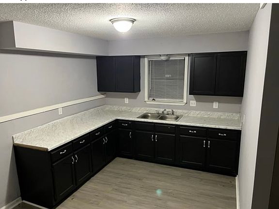 4th image of 277 W Waldorf Ave