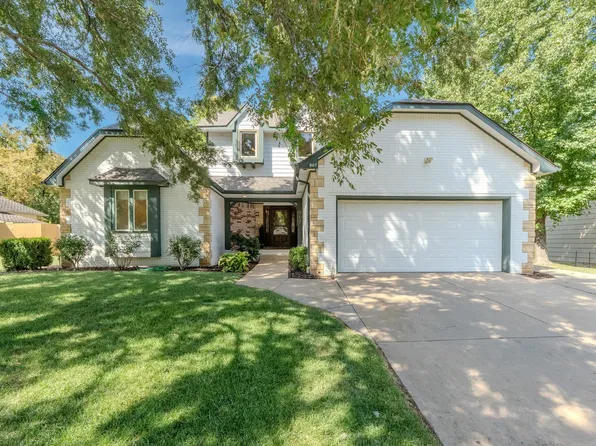 907 S Whippoorwill Rd, Derby, KS 67037