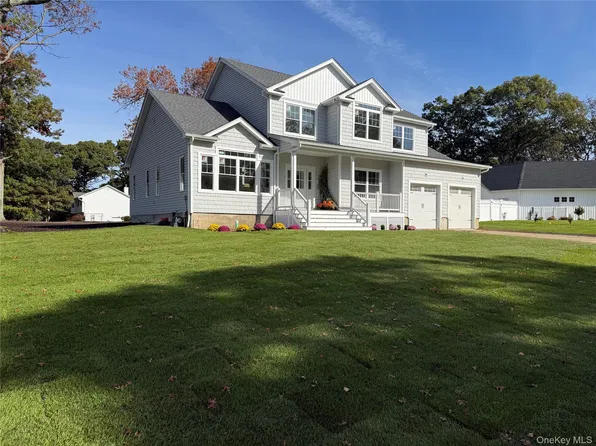 1 lotto Court, Lake Grove, NY 11755