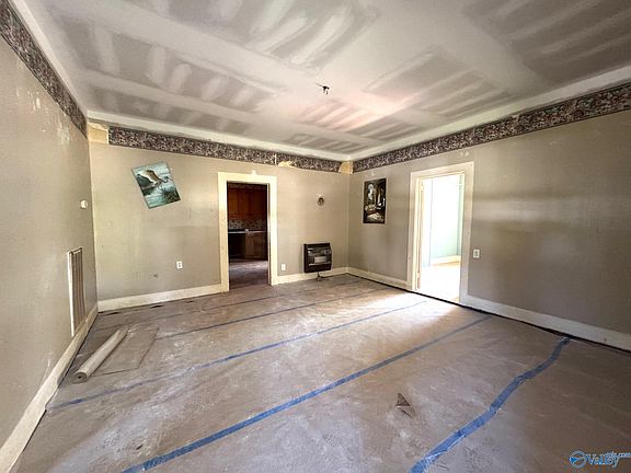 4th image of 21550 Nelson Rd