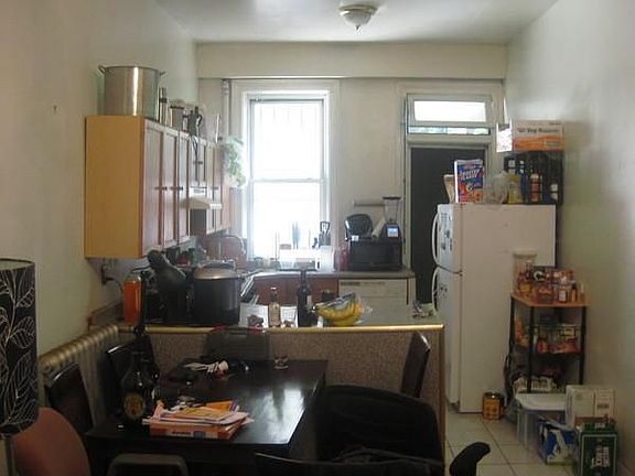 3rd image of 622 President St APT 1