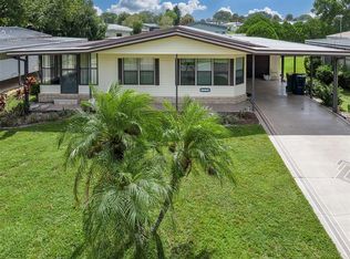 1684 Elkhart Cir, Tavares, FL 32778