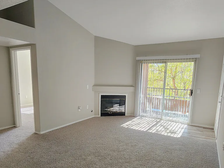 Alterra Apartments — Photo 28
