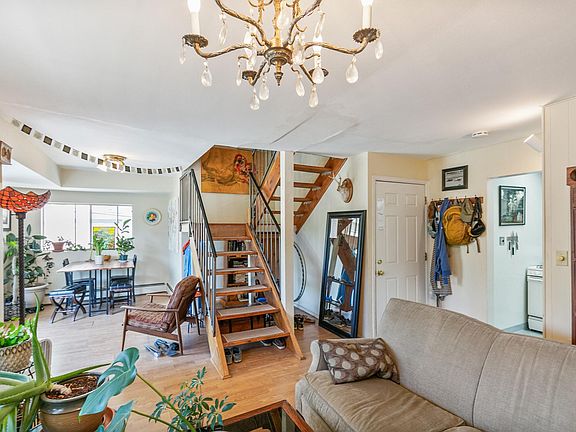 5th image of 3-756 N Ogden St #3