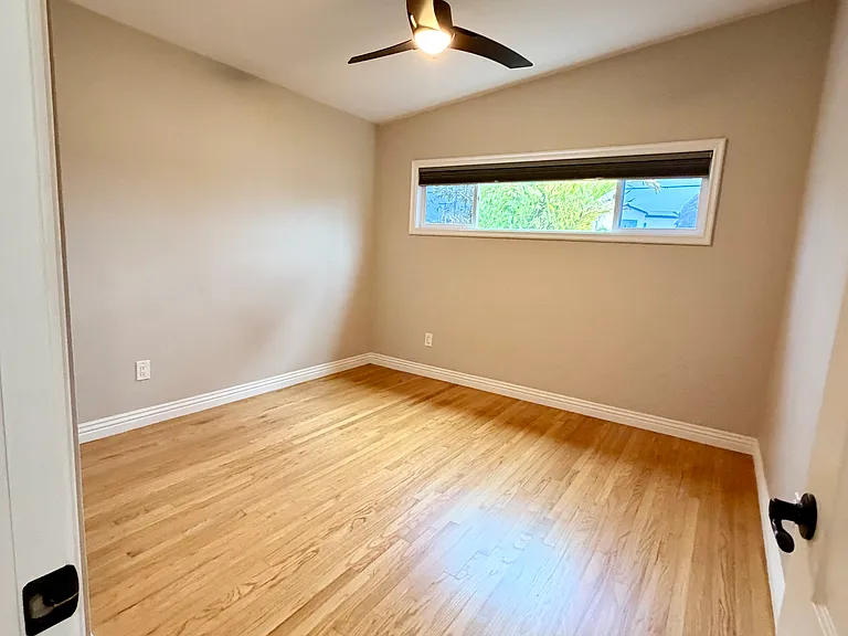 2874 Greyling Dr — Photo 13