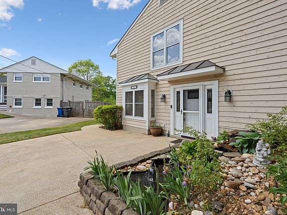 4th image of 5800 Flaxton Pl