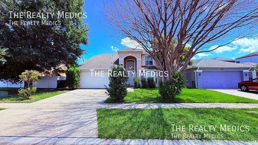 Spacious & Beautiful 4 Bedroom, 2.5 Bath Home In East Orlando — Photo 3