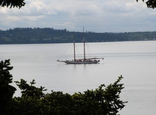 2162 Hillside Pl, Oak Harbor, WA 98277