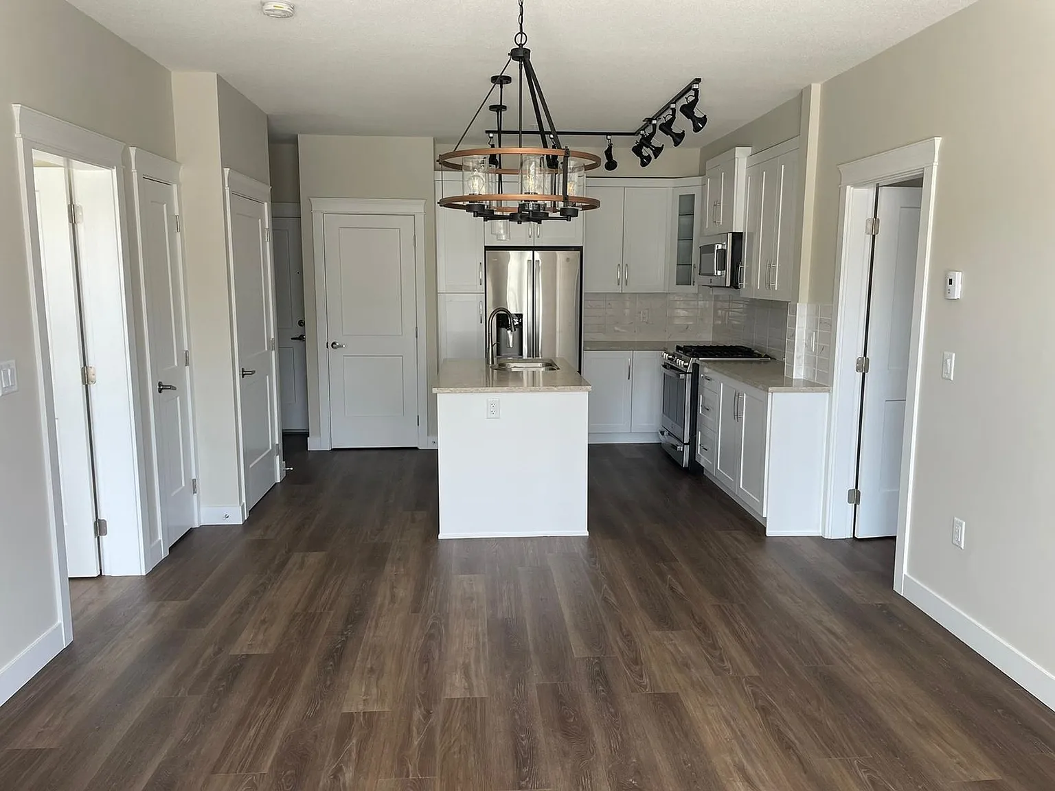 2 bed, 852 sqft, $2,200 — Photo 1