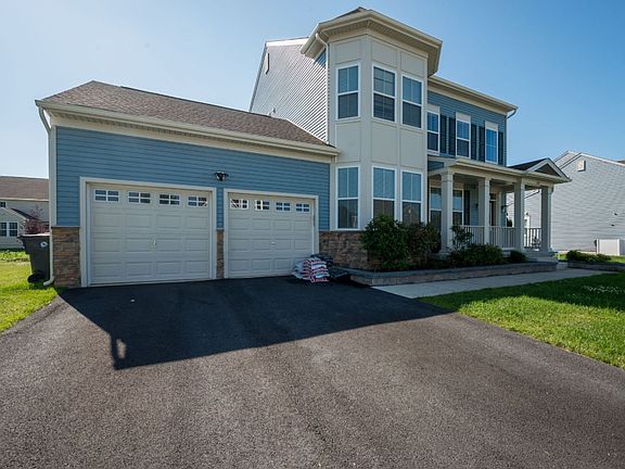 2nd image of 1607 Crane Ln