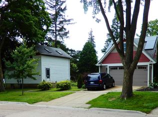 203 N Plum Grove Rd, Palatine, IL 60067