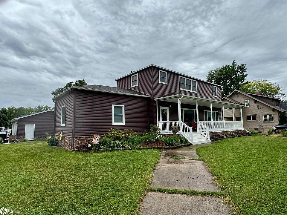 1st image of 607 W Main St