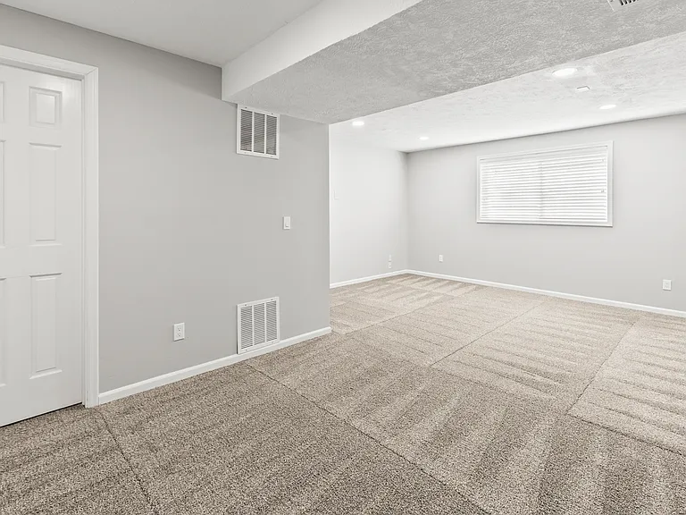 15416 Westchester Cir — Photo 25