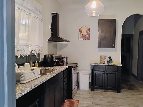 4th image of 134 E 10th St #1