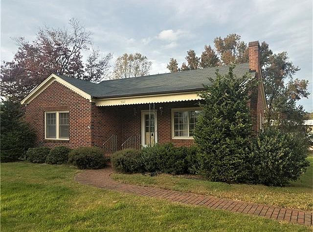 1st image of 3062 Catawba St