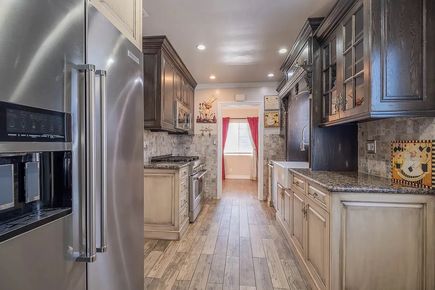 8538 Remick Ave — Photo 4