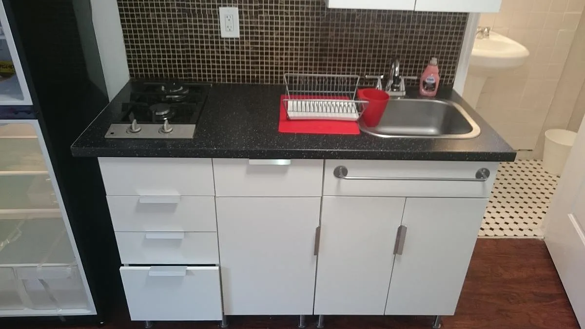 Studio, 180 sqft, $1,000 — Photo 2