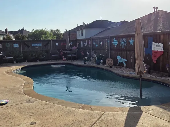 221 Flatwood Dr, Little Elm, TX 75068