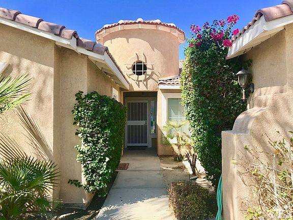 2nd image of 43281 Avenida Estrella