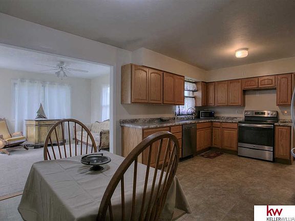 5th image of 3248 S 126th Ave