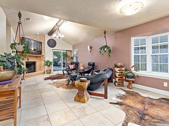 4th image of 12960 Westchester Ln