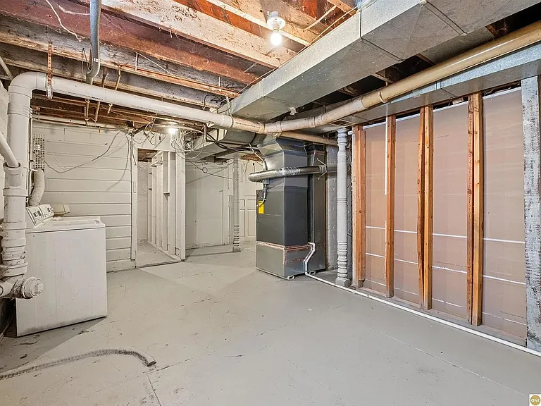 823 N H St — Photo 20