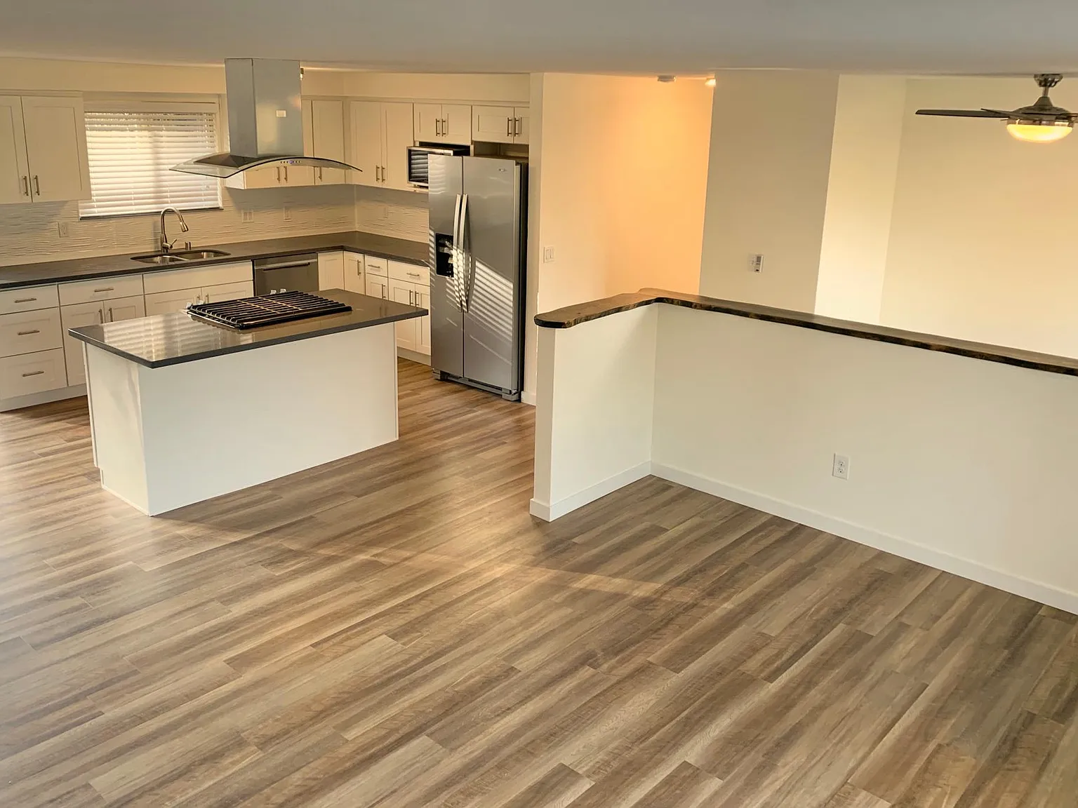 3 bed, 1390 sqft, $2,945 — Photo 4