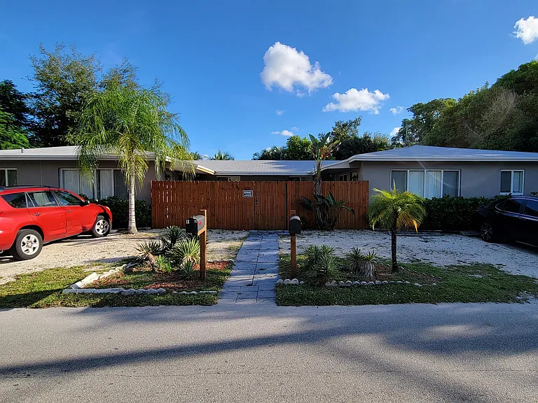 600 NW 18th St W — Photo 6