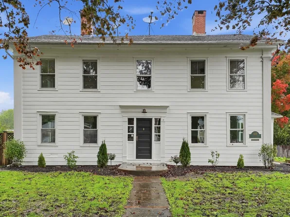 106 Main St, Blandford, MA 01008