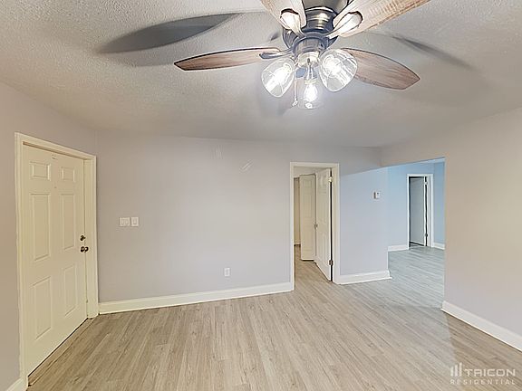 4th image of 1321 Meadowbrook Dr