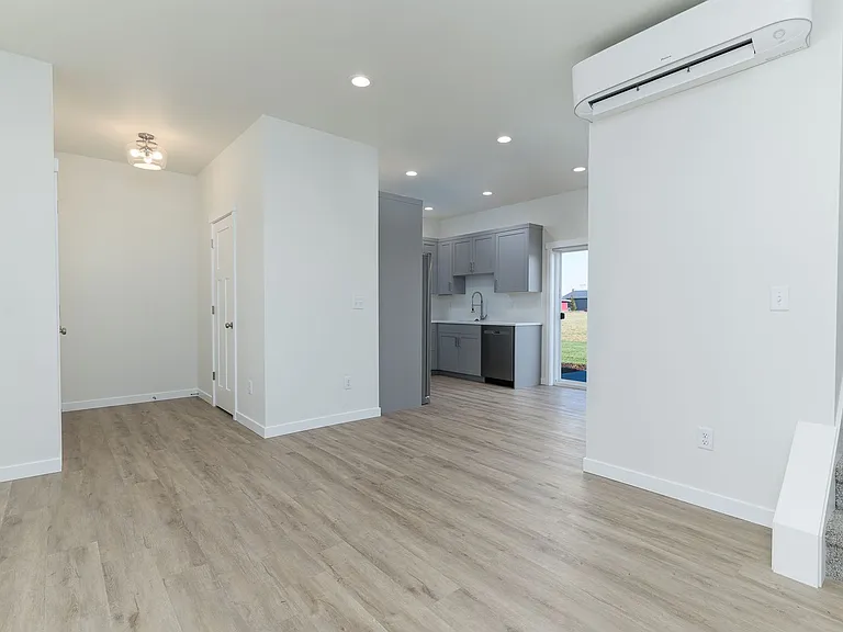 2214 Dejong Dr — Photo 9