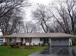 20 W Craig Hill Dr, Greece, NY 14626