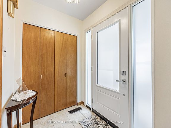 4th image of 205 Vauxhall Dr