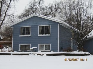 6680 Maple Dr, Rockford, MN 55373