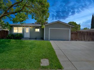 1129 Creekside Way, Galt, CA 95632