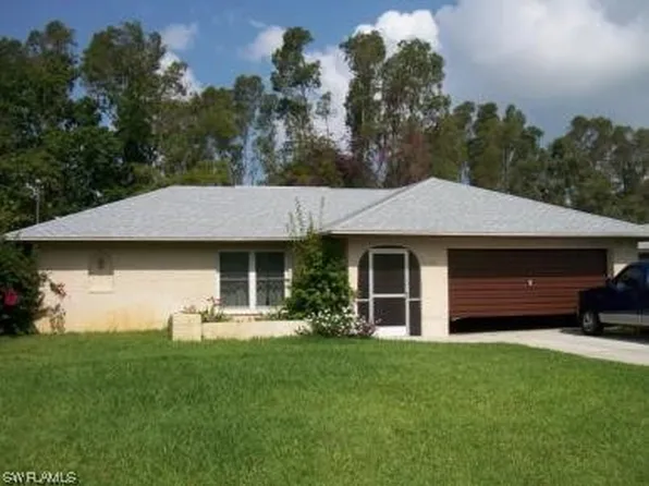 17488 Phlox Dr, Fort Myers, FL 33967