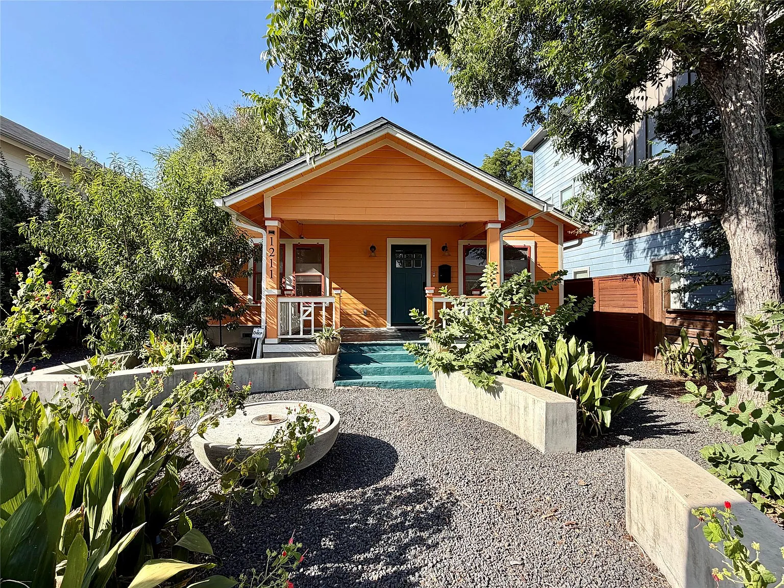 3 bed, 2.0 bath, 1440 sqft, $4,300 — Photo 1