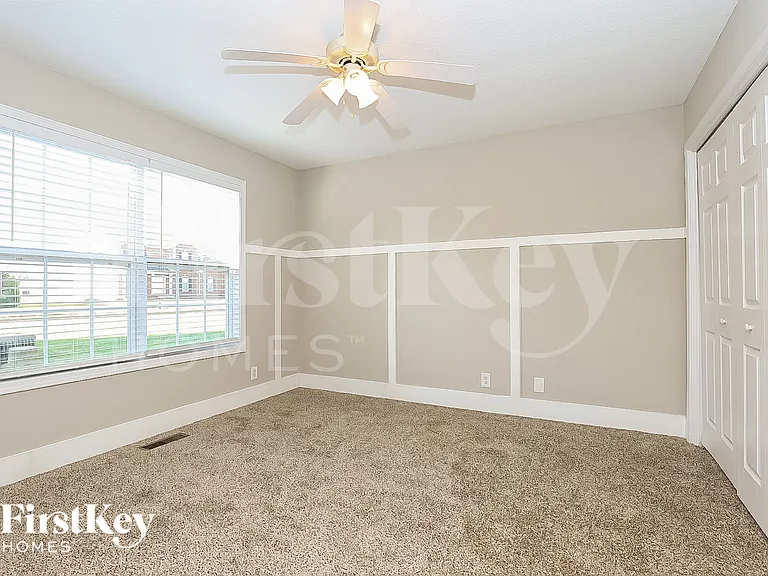 993 Glenhurst Way — Photo 13