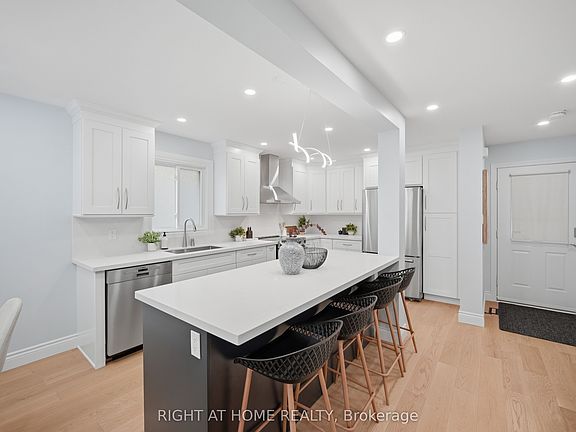 5th image of 21 Dobson Dr