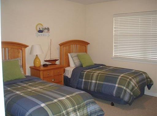 3rd image of 2421 Beachview Dr APT A22