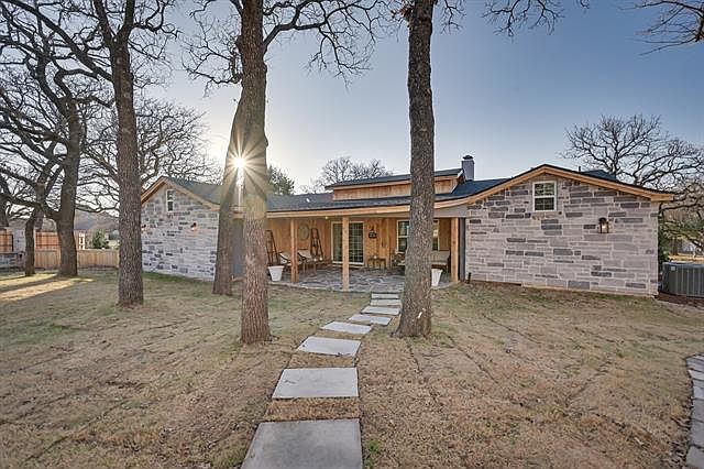 1st image of 1960 Fox Hollow Cir
