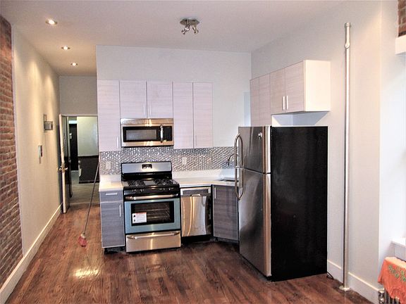 5th image of 932 Myrtle Ave APT 20