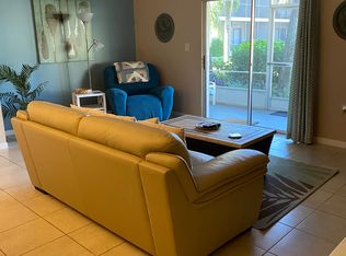 2727 75th St W #8, Bradenton, FL 34209