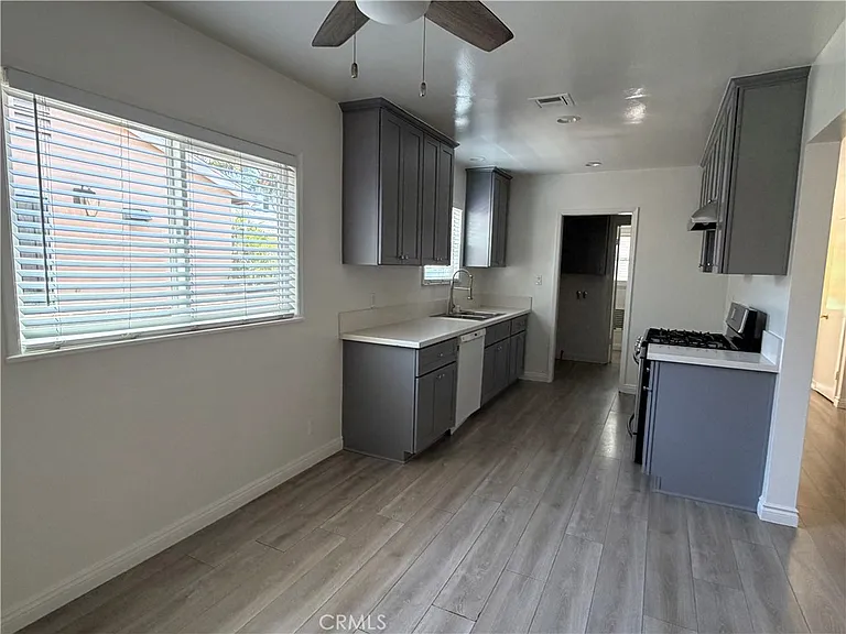17508 Jersey Ave — Photo 3