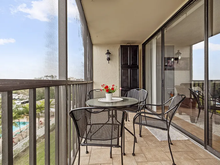 1000 Cove Cay Dr — Photo 19