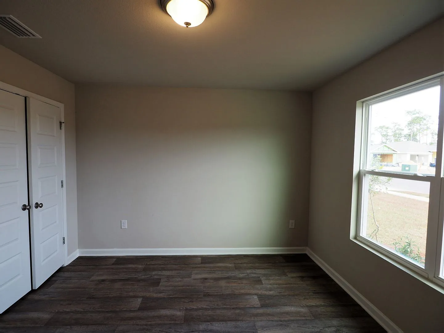 4 bedroom home in Foley — Photo 4