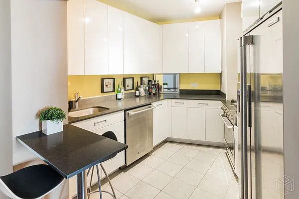 Rented by Halstead Real Estate | media 49