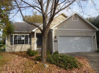 1153 Glacier Hill Dr, Madison, WI 53704