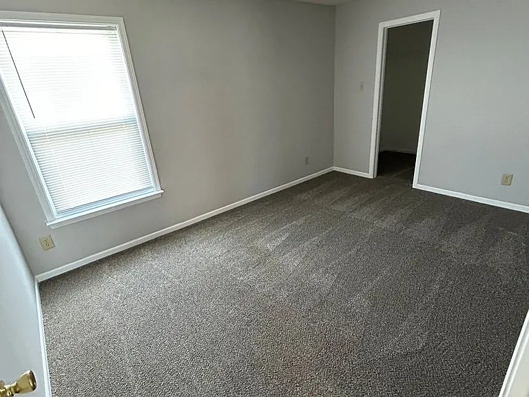 2387 Bridlewood Dr — Photo 14